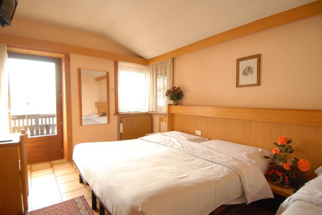 Hotel La Baita Ливиньо Номер фото